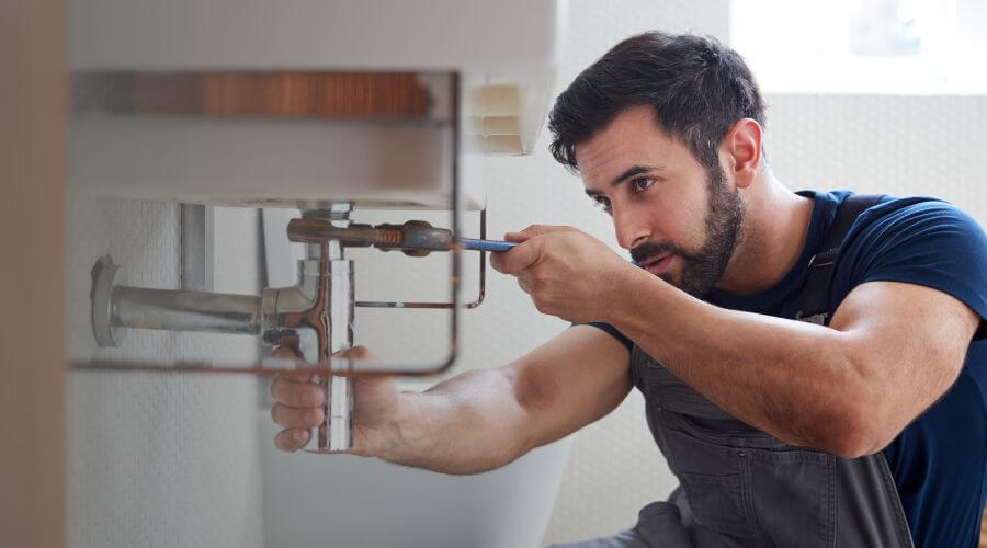 Local tankless water heater installation in Montour, IA